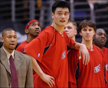 过阵容调整 过阵容调整