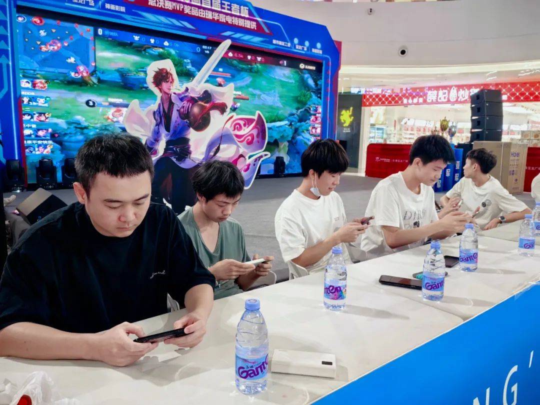 或与分区内 或与分区内